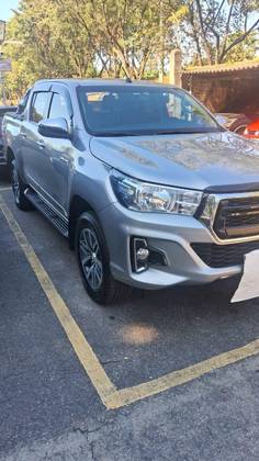 TOYOTA HILUX 2.8 SRV 4X4 CD 16V DIESEL 4P AUTOMÁTICO TOYOTA HILUX 2.8 SRV 4X4 CD 16V DIESEL 4P AUTOMÁTICO